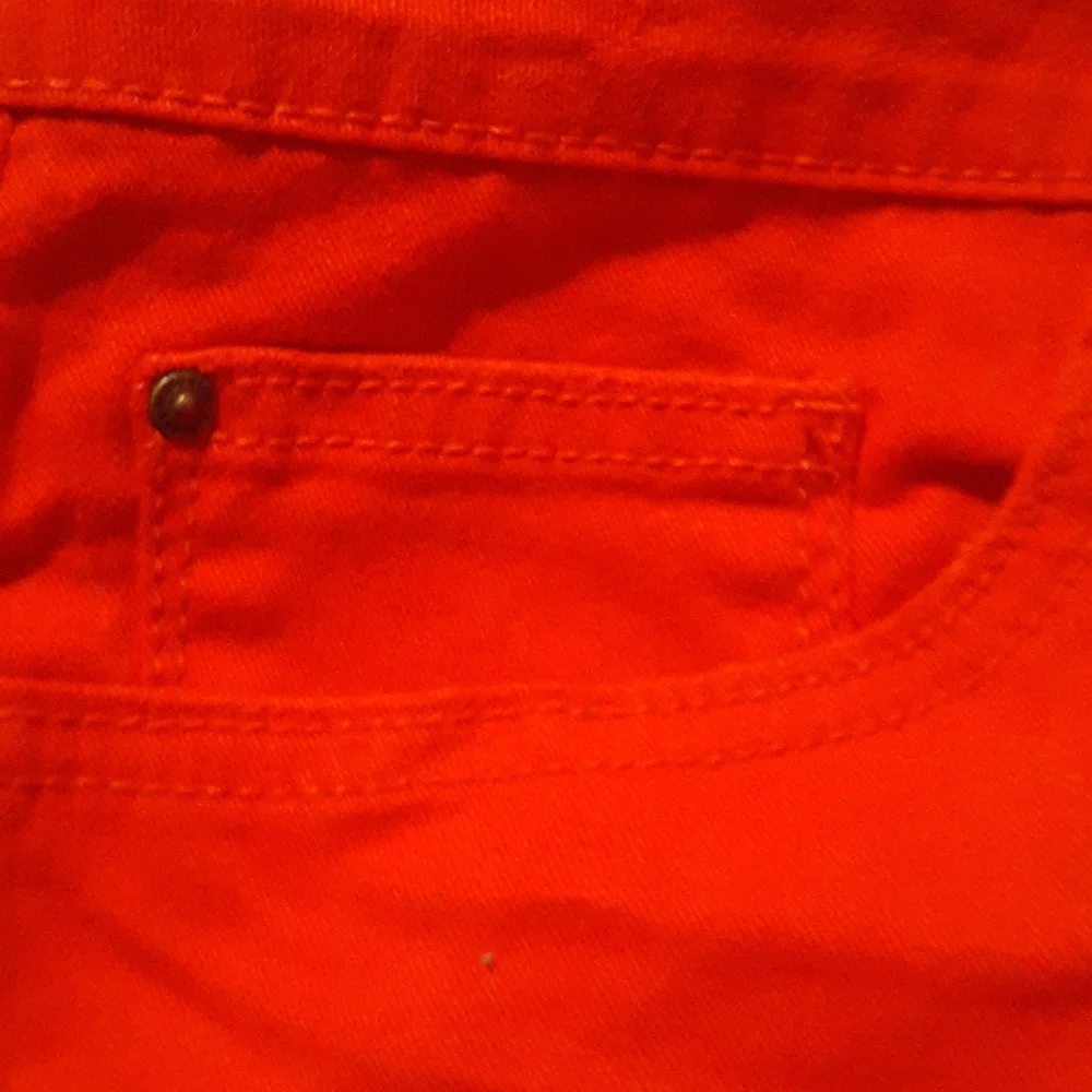 Shorts - Picture 3 of 5